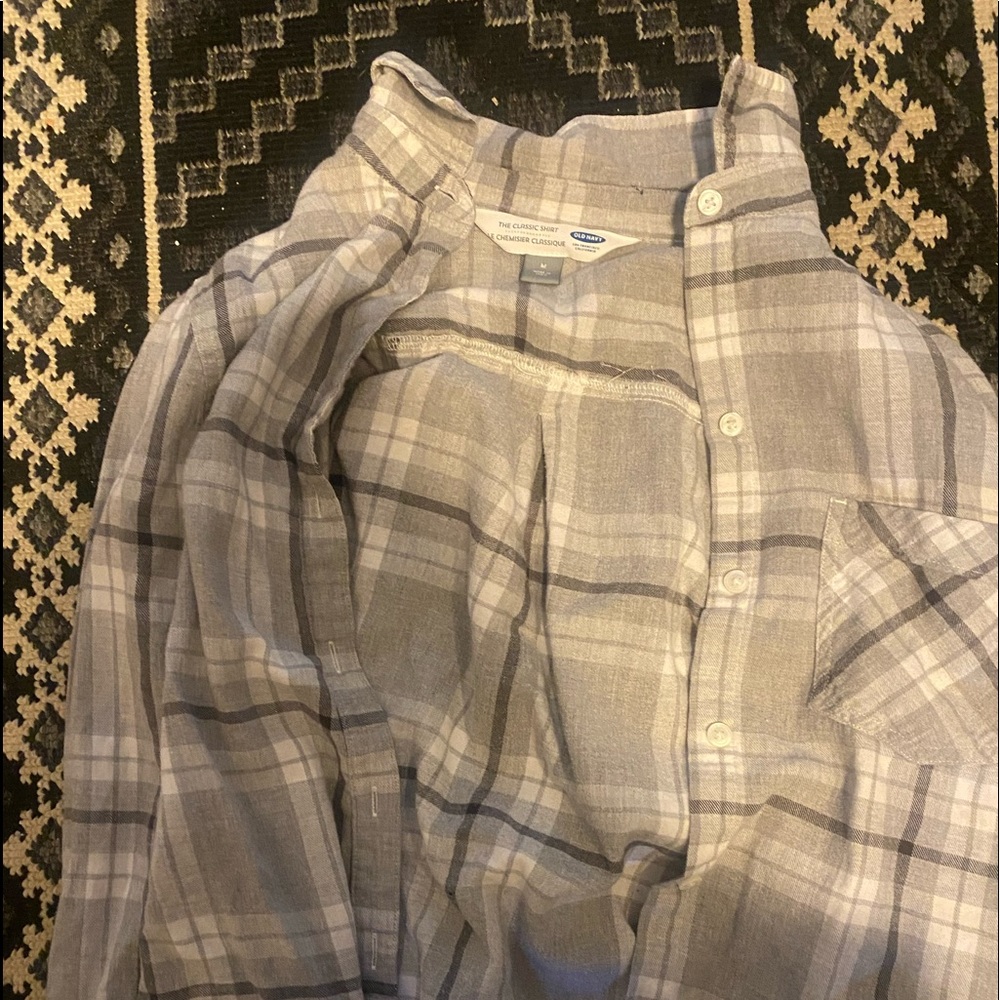 Size M old navy flannel